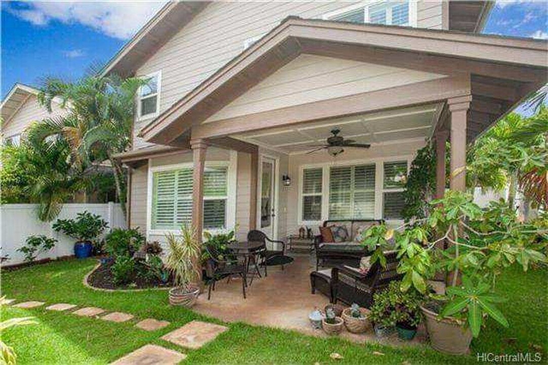 91-1066-1066 Waikai St in Ewa Beach, HI - Building Photo