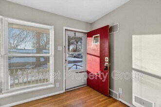 10406 Hobkirk Dr in St. Louis, MO - Building Photo - Building Photo