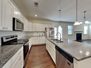 1702 Weatherbrook Cir in Lawrenceville, GA - Foto de edificio - Building Photo