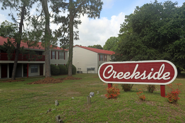 Creekside Apartments in Mobile, AL - Building Photo - Building Photo