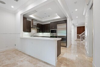 7530 SW 56th Ct in Miami, FL - Building Photo - Building Photo