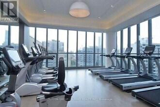 101 Charles St E in Toronto, ON - Building Photo - Building Photo