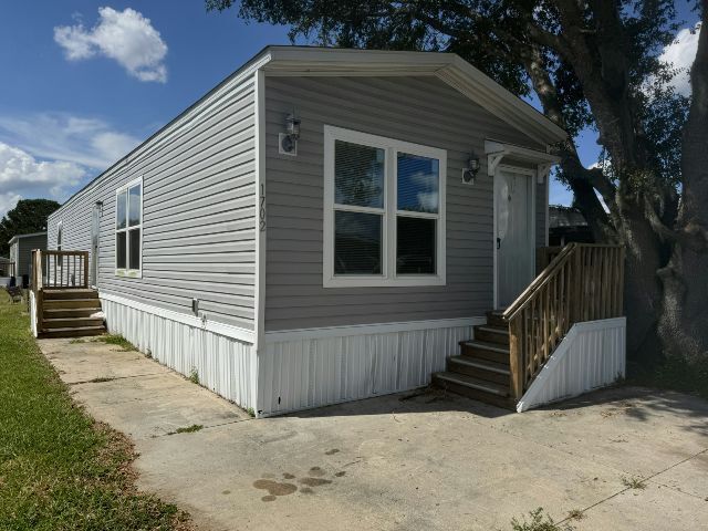 property at 1702 Sunburst Dr