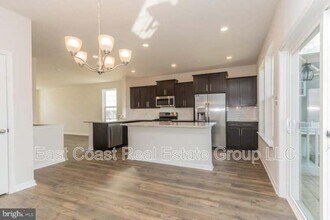 5123 Ironsides Dr in Frederick, MD - Building Photo - Building Photo