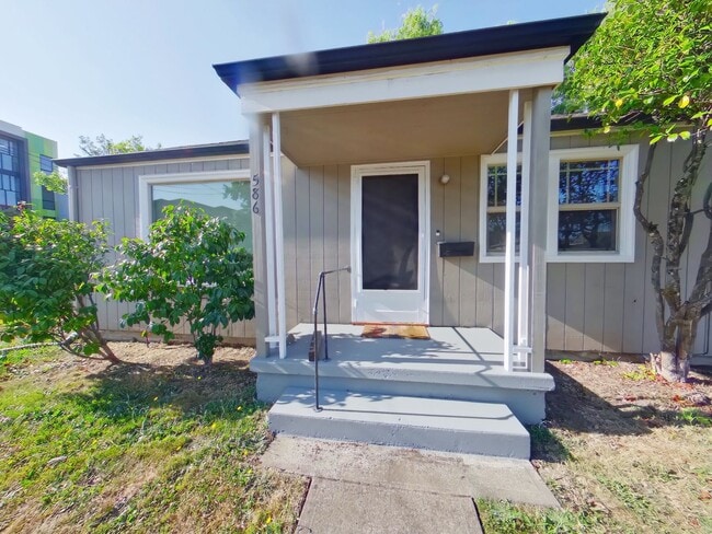 586 E 18th Ave in Eugene, OR - Building Photo - Building Photo