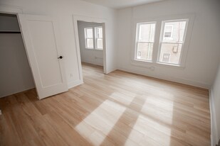 1388 W 83rd St, Unit 313 in Cleveland, OH - Building Photo