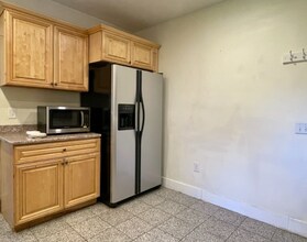413 Bedford St in Lexington, MA - Building Photo - Building Photo