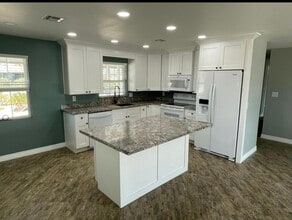 6825 E Earll Dr in Scottsdale, AZ - Building Photo - Building Photo