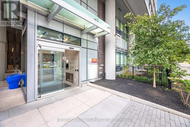 property at 99-2399 Broadway Ave