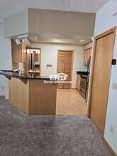 10962 Highland Rd in Minneapolis, MN - Building Photo - Building Photo