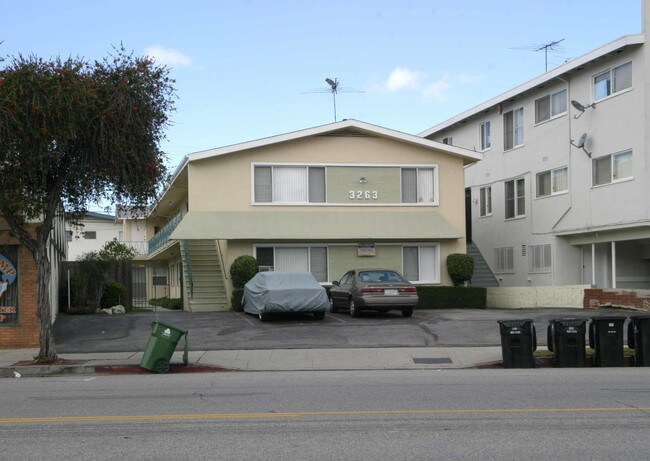 3263 Motor Ave in Los Angeles, CA - Building Photo - Building Photo