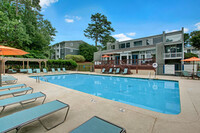 Lacota Apartments in Atlanta, GA - Foto de edificio - Building Photo