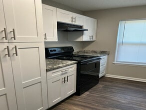 Somerset in Tifton, GA - Building Photo - Building Photo