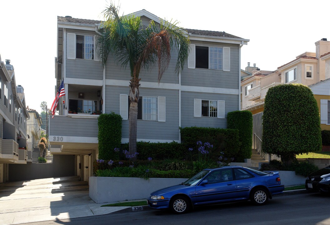 330 Penn St in El Segundo, CA - Foto de edificio