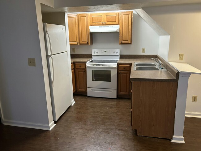 1208 Kanawha Terrace in Huntington, WV - Building Photo - Building Photo