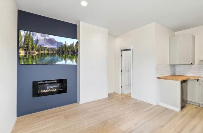 1528 Wilford Ave in Klamath Falls, OR - Foto de edificio - Building Photo