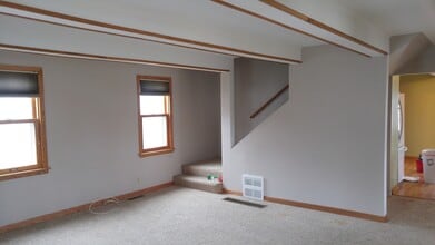 1712 East Saveland Avenue in Milwaukee, WI - Foto de edificio - Building Photo