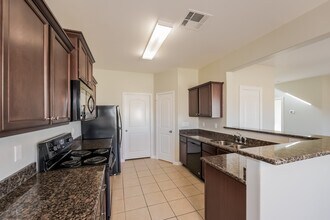 1603 Yellow Stone Dr in Rosharon, TX - Building Photo - Building Photo