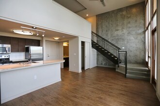 Oregon 42 in Seattle, WA - Building Photo - Interior Photo