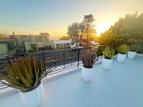 1220 N Coast Hwy in Laguna Beach, CA - Building Photo - Building Photo