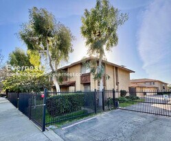 8347 Burnet Ave in Los Angeles, CA - Building Photo