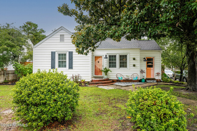 property at 1900 Bridges St