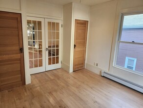 55 Elmwood St, Unit 2 in Somerville, MA - Building Photo - Building Photo