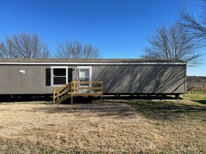 223 Clover Dr in Poolville, TX - Building Photo - Building Photo