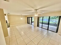 2335 El Cid Ct in Davie, FL - Foto de edificio - Building Photo