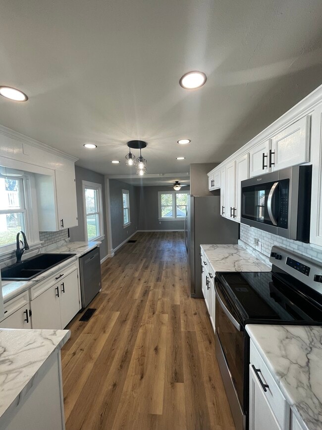 property at 1233 N Spanish St