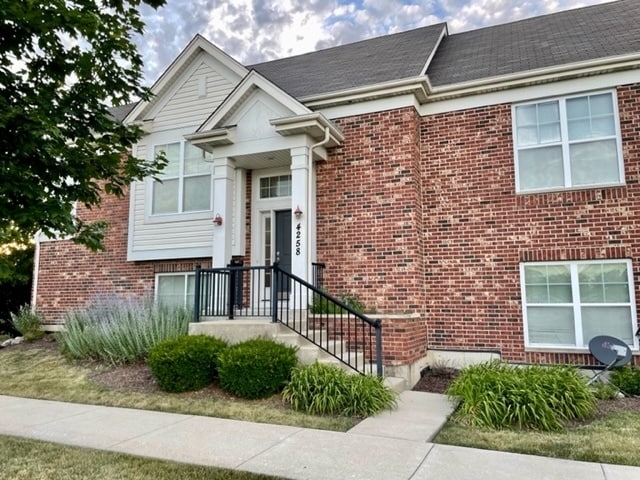 property at 4258 Central Park Ln