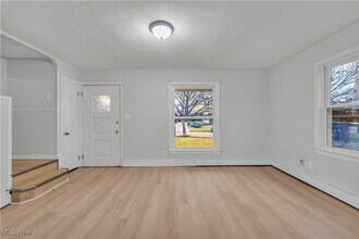 3811 Highland Rd in Cleveland, OH - Building Photo - Building Photo