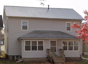 property at 723 E Jefferson St