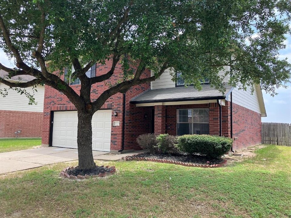 6738 Barker Bend Ln in Katy, TX - Building Photo