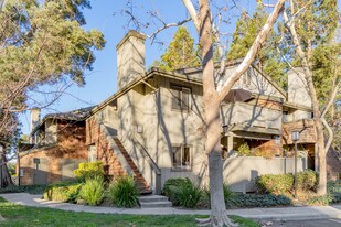 Lakeview Terrace in San Jose, CA - Building Photo
