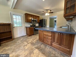 615 Kearney Ct SW in Vienna, VA - Building Photo - Building Photo
