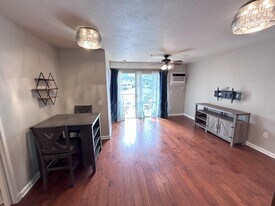 711 Wailepo Pl in Kailua, HI - Building Photo