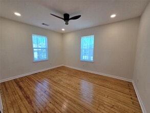 914 Avenue K in Galveston, TX - Building Photo - Building Photo