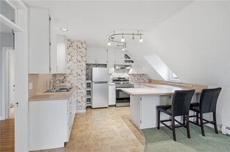 135 Columbia Ave in Cranston, RI - Building Photo - Building Photo