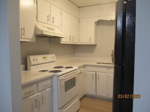 107 Carriage House Dr in Kannapolis, NC - Building Photo - Building Photo