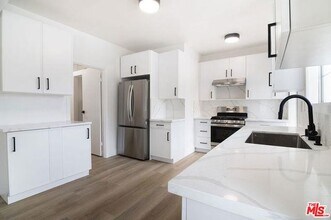 6686 Drexel Ave in Los Angeles, CA - Building Photo - Building Photo