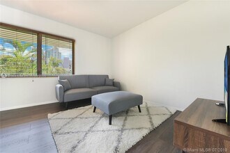 345 Michigan Ave in Miami Beach, FL - Building Photo - Building Photo