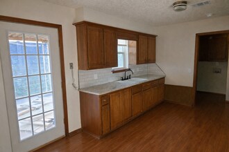 700 Claremont Dr in Norman, OK - Building Photo - Building Photo