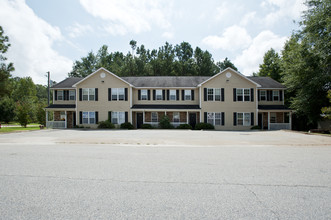 Towns Edge Landing in Barnesville, GA - Foto de edificio - Building Photo