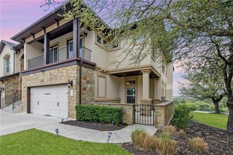 321 Lombardia Dr in Lakeway, TX - Building Photo - Building Photo