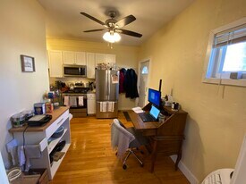 37C Symphony Rd, Unit 724 in Boston, MA - Building Photo