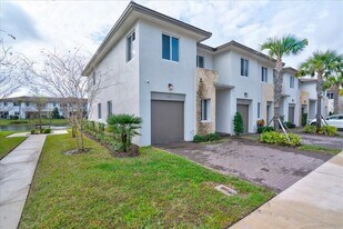 1451 Pioneer Way in Royal Palm Beach, FL - Building Photo