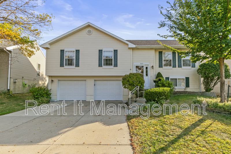 2605 Arrowhead Ln in Bellevue, NE - Building Photo