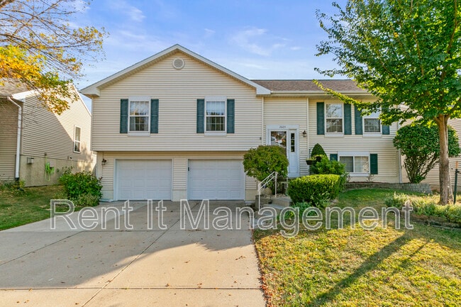 property at 2605 Arrowhead Ln