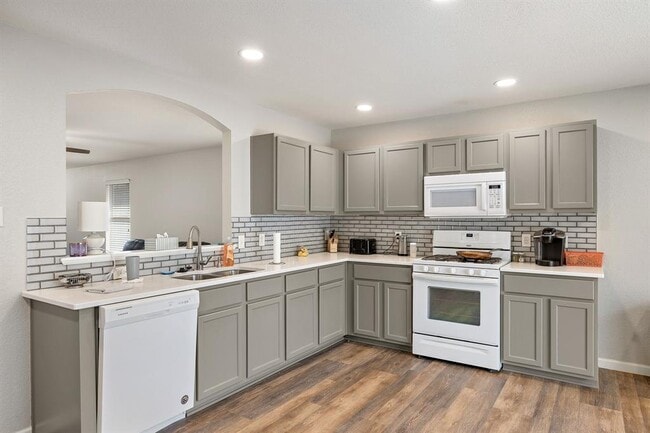 304 Paige Bend in Hutto, TX - Foto de edificio - Building Photo